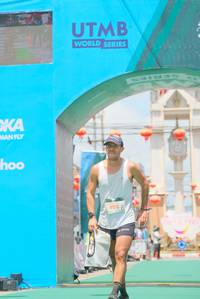 BIB: 402
                            <button type="button" onclick="openModal(21761951)" class="btn btn-primary btn-sm float-right btn-popup" data-toggle="modal" data-target=".modal-high-quality">
                        <i class="fas fa-shopping-cart"></i> Add to Cart
                    </button>
                                            <button type="button" onclick="isThisMe(21761951, true)" class="btn btn-success btn-sm float-right btn-popup btn-isme hidden" data-toggle="tooltip" data-placement="bottom" title="นี่คือรูปของคุณใช่ไหม คลิกที่นี่เพื่อเอาเข้าอัลบั้ม">
                        <i class="fas fa-plus"></i> Add to album
                    </button>
                    <button type="button" onclick="isThisMe(21761951, false)" class="btn btn-warning btn-sm float-right btn-popup btn-isnotme hidden">
                        <i class="fas fa-ban"></i> Remove from album
                    </button>